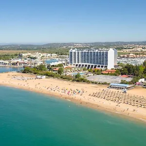 https://vilamoura-central-5-by-homing.hotelaalgarve.com
